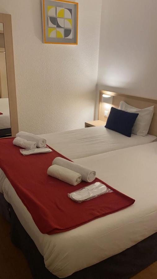 Budget Hotel Melun Sud - Dammarie Les Lys Bagian luar foto