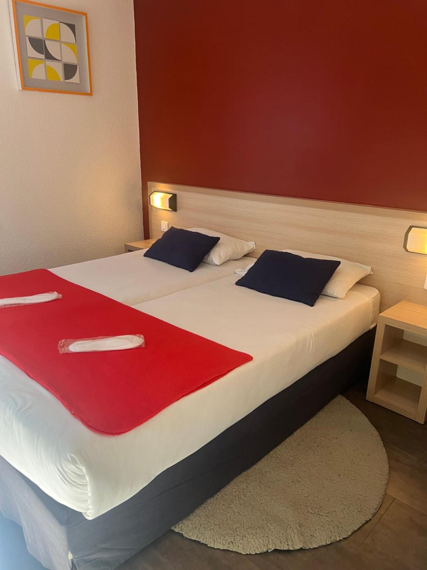 Budget Hotel Melun Sud - Dammarie Les Lys Bagian luar foto