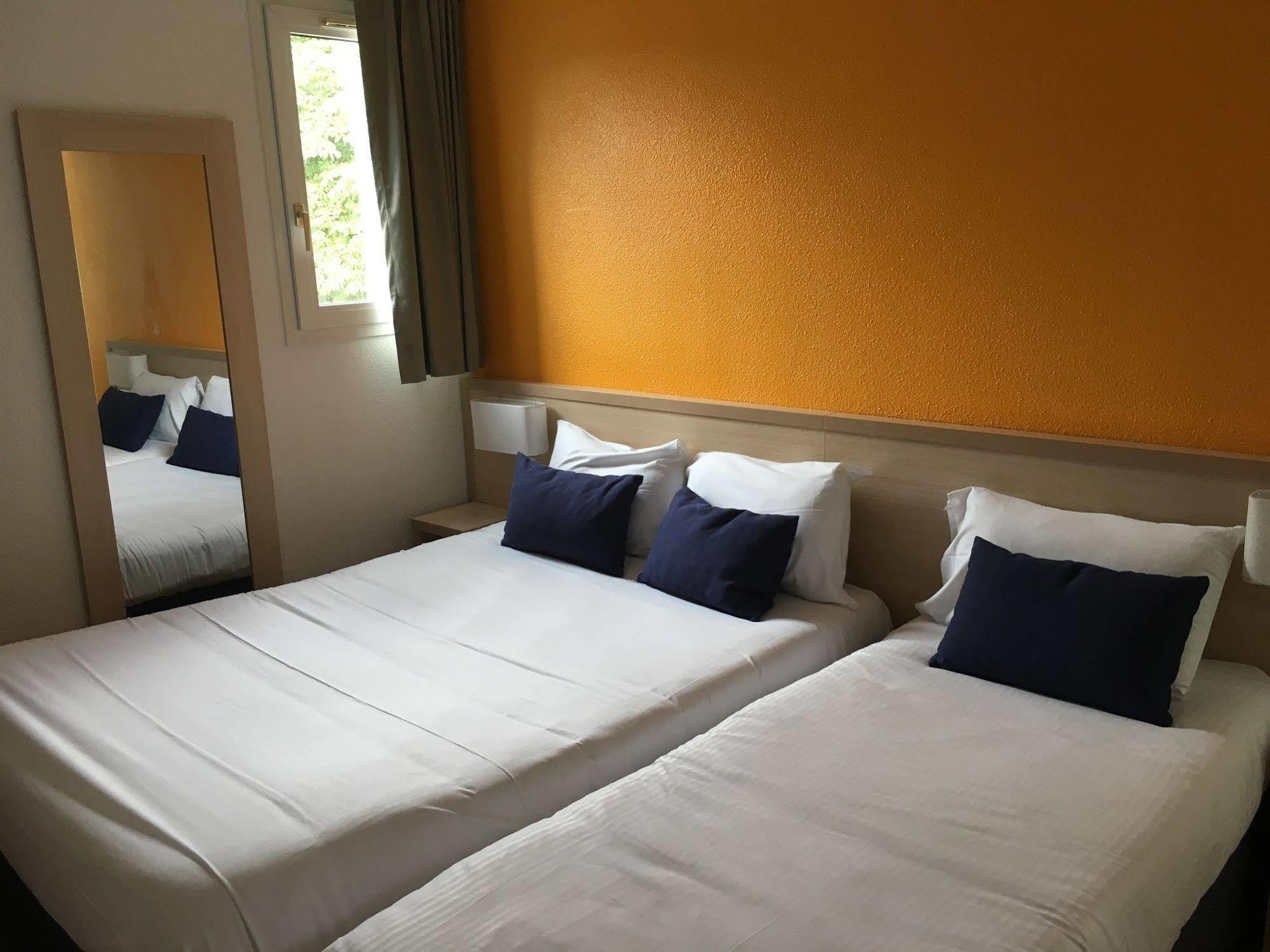 Budget Hotel Melun Sud - Dammarie Les Lys Bagian luar foto